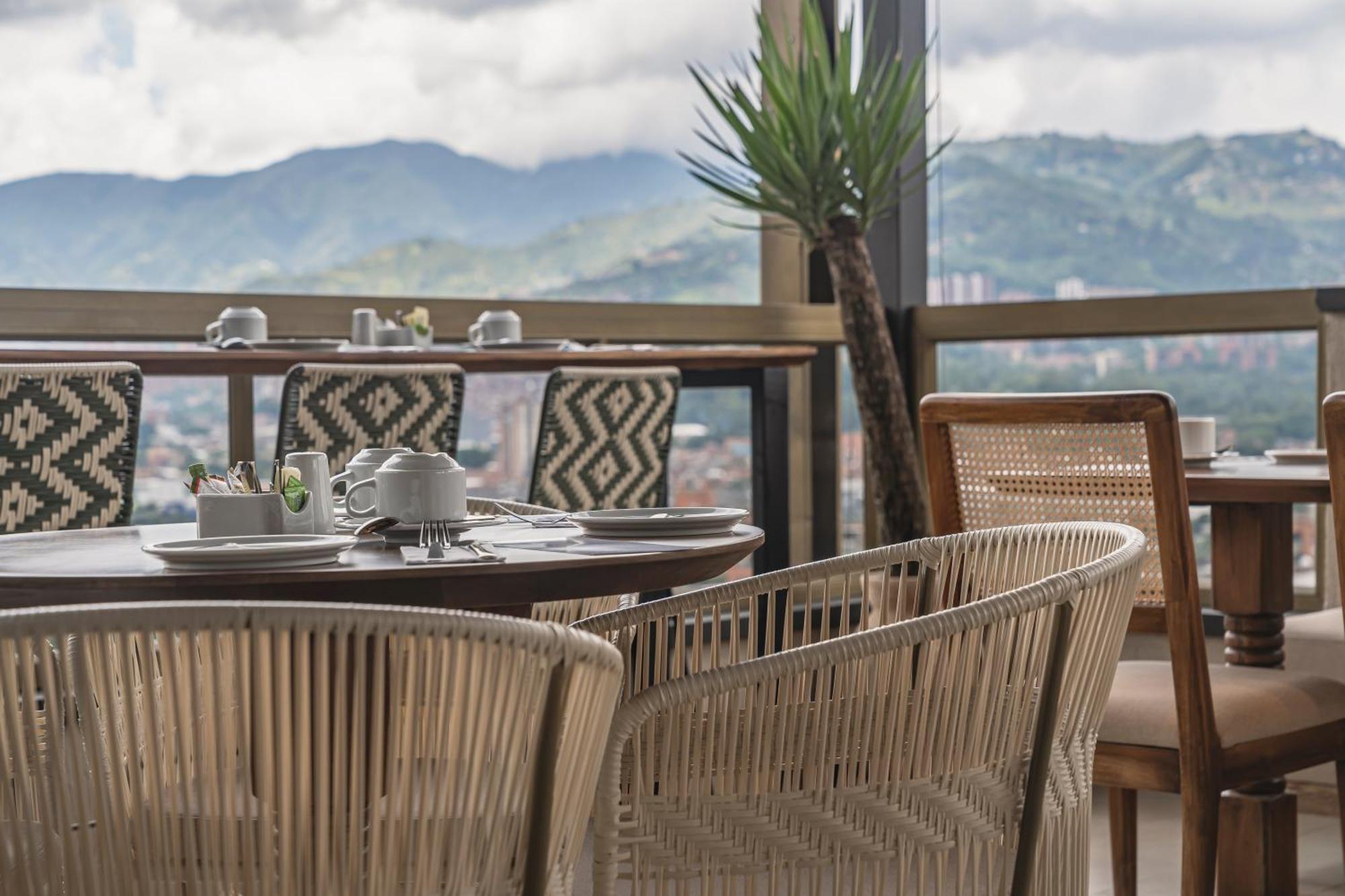 Hotel Golden Valley 4*