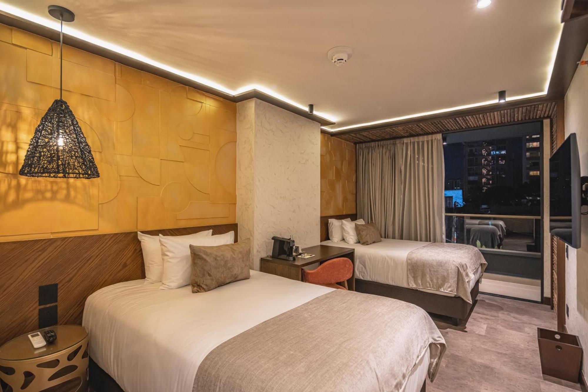 Golden Valley Hotel 4*