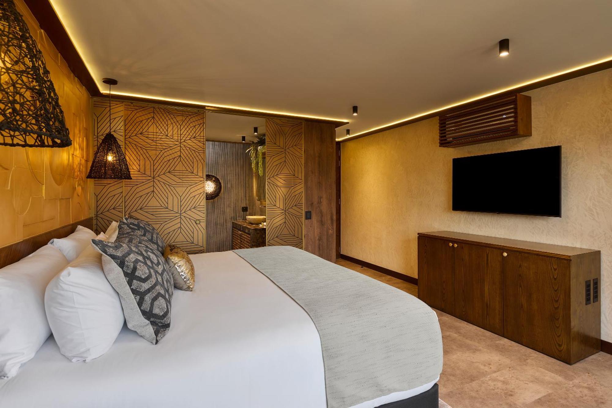 Golden Valley 4*